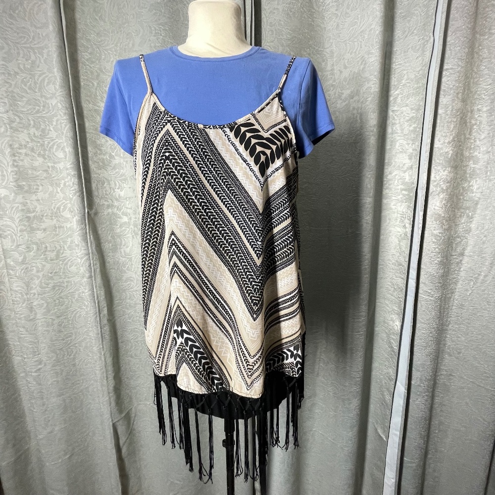 Women’s Tan/Black/White New Directions XL Fringe Top